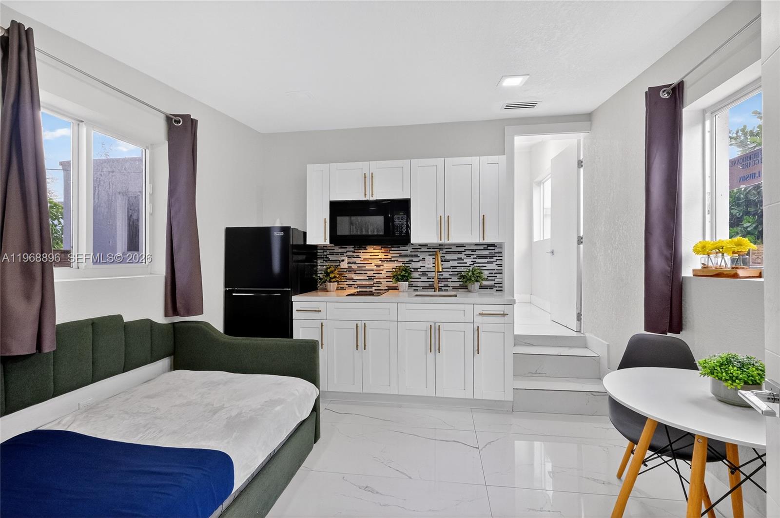 COLUMBIA PARK CORR PL - Residential