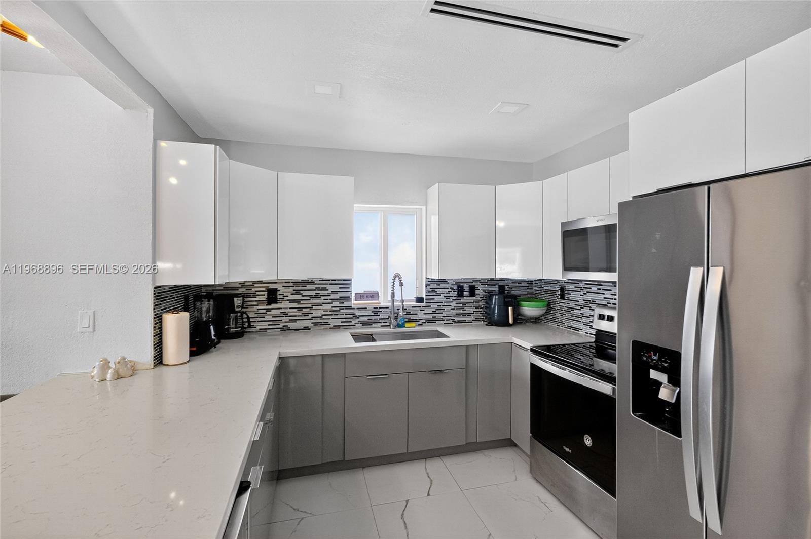 COLUMBIA PARK CORR PL - Residential