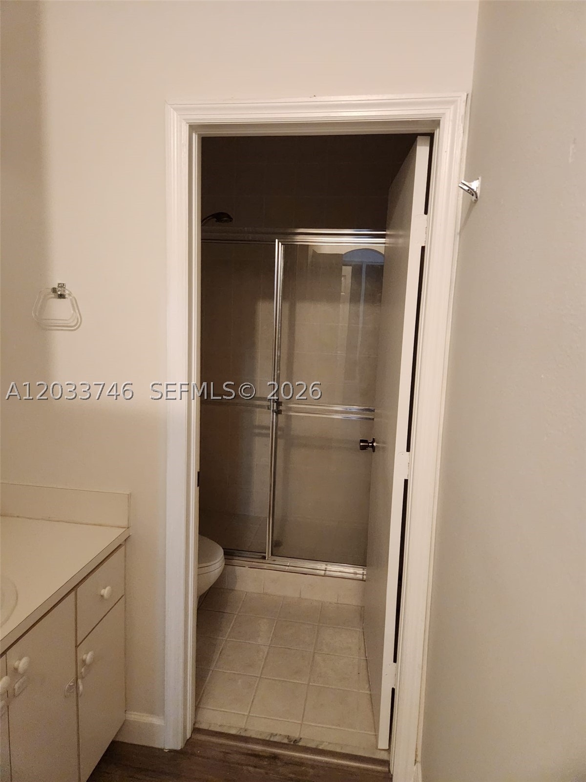 VILLAS AT HARBOR ISLES CO - Residential Lease