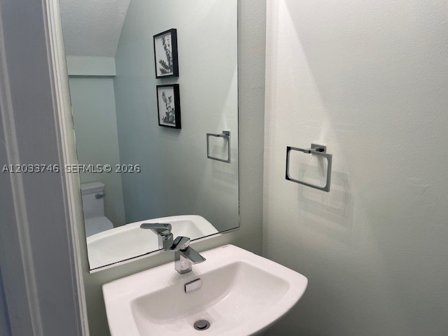 VILLAS AT HARBOR ISLES CO - Residential Lease