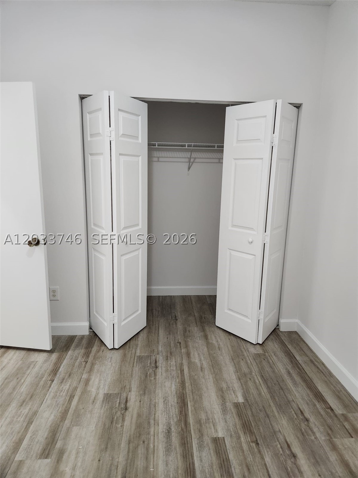 VILLAS AT HARBOR ISLES CO - Residential Lease