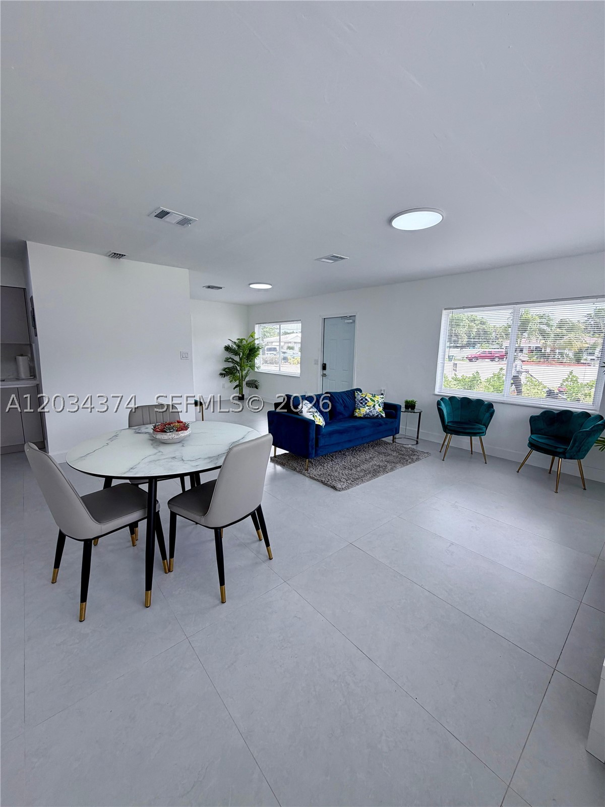 NORTH ANDREWS GARDENS FIR - Residential