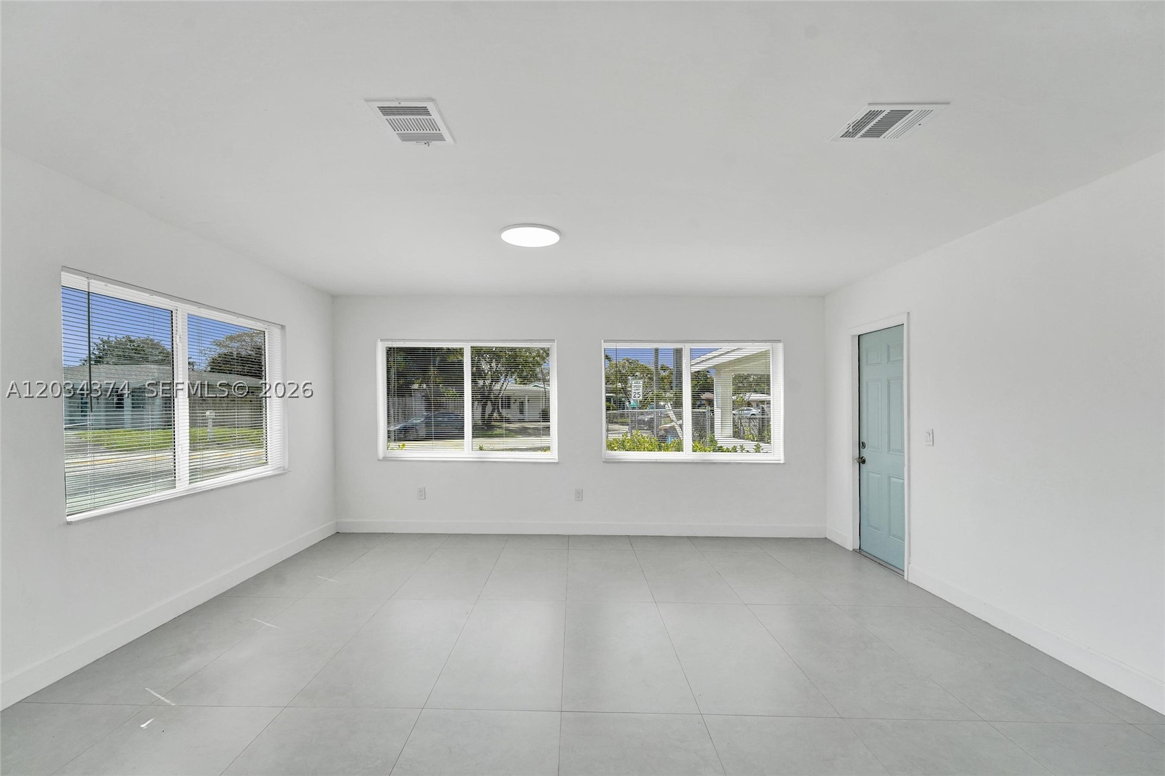 NORTH ANDREWS GARDENS FIR - Residential