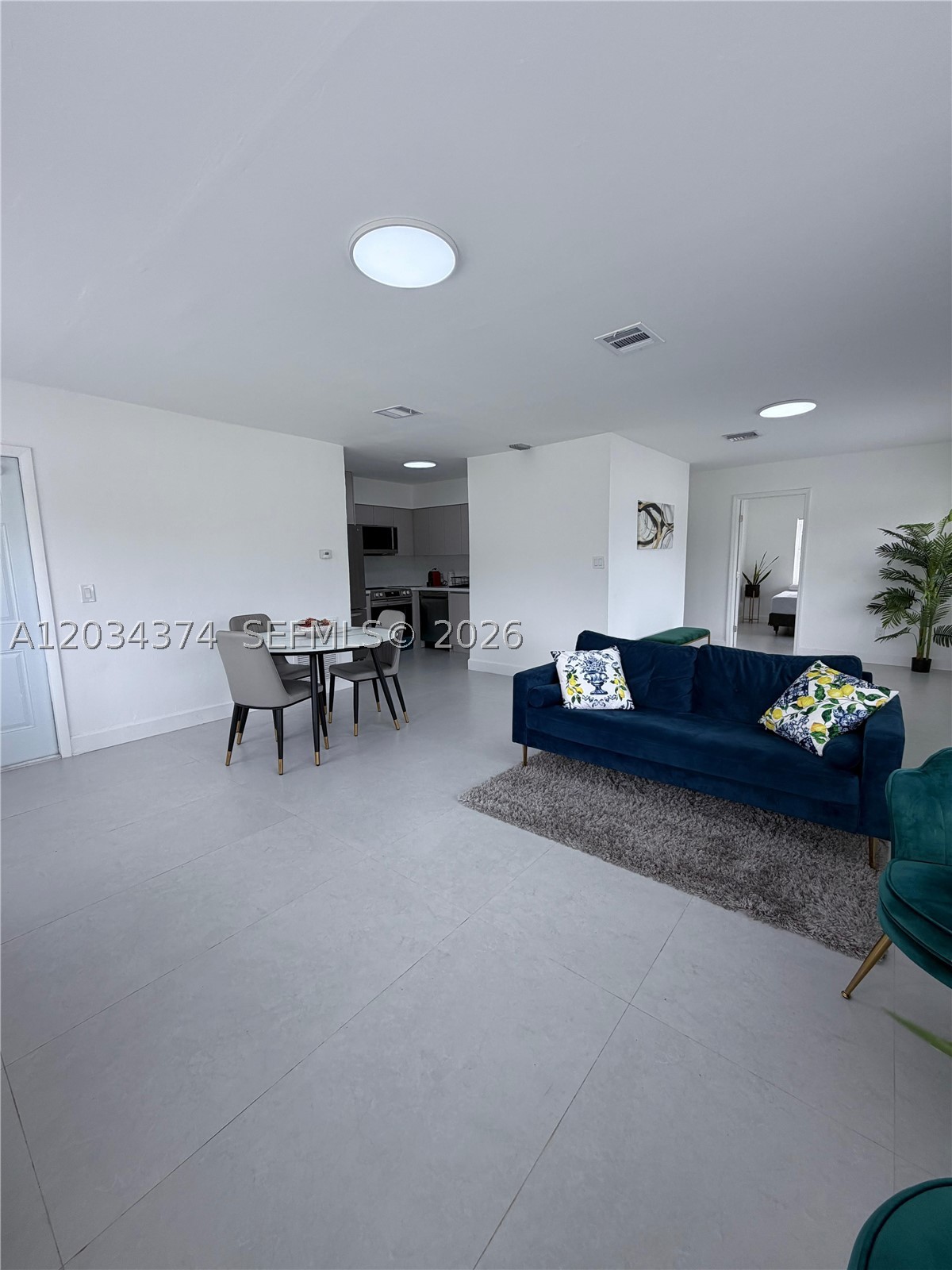 NORTH ANDREWS GARDENS FIR - Residential