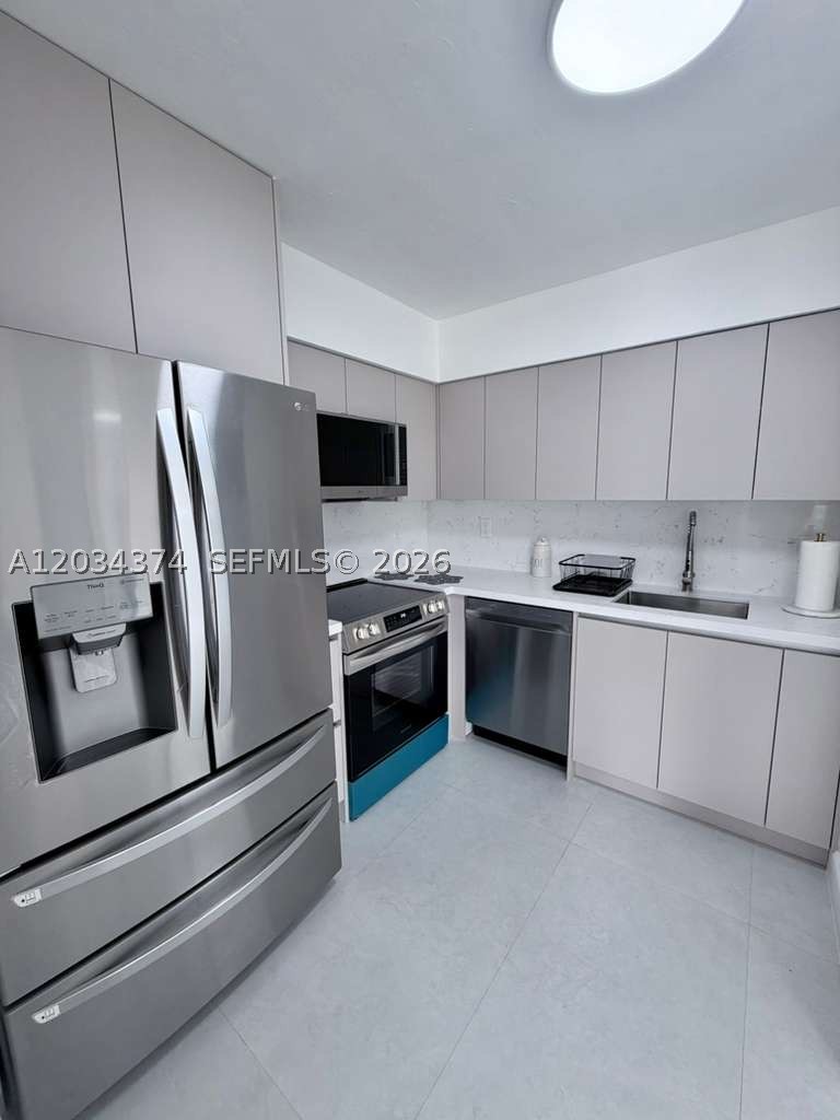NORTH ANDREWS GARDENS FIR - Residential