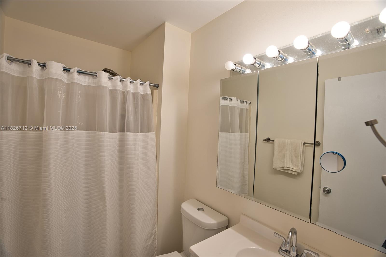 CHASEWOOD OF JUPITER COND - Residential