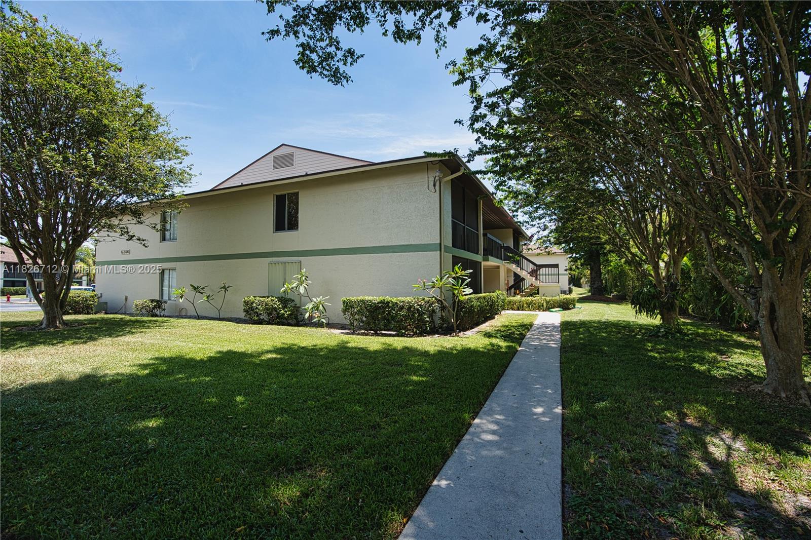 CHASEWOOD OF JUPITER COND - Residential