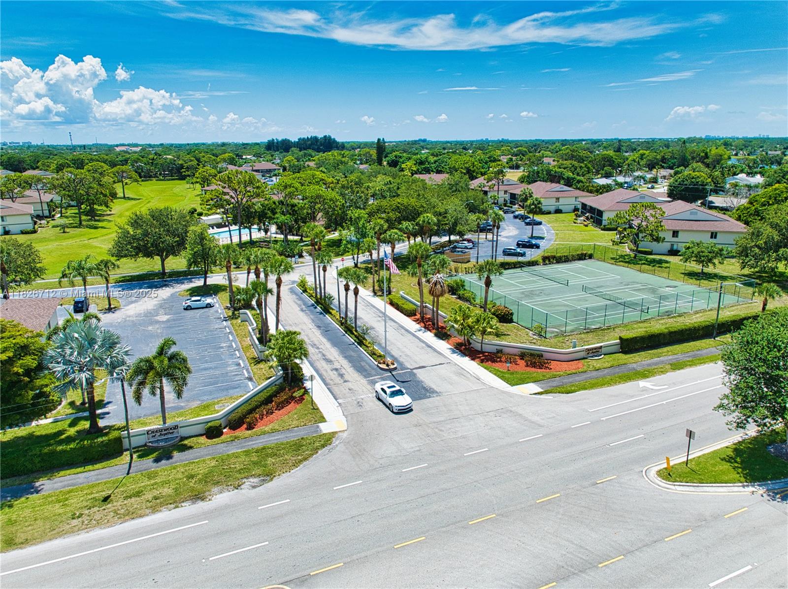CHASEWOOD OF JUPITER COND - Residential