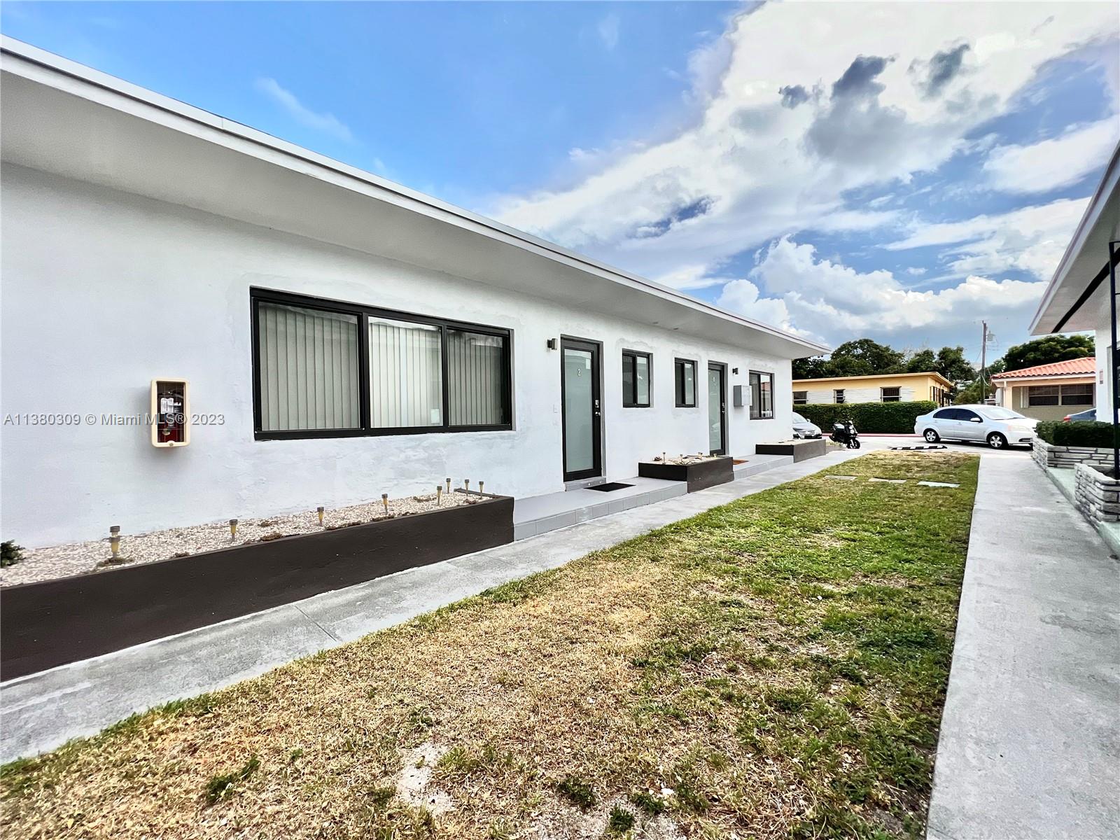 BISCAYNE BCH SUB - Residential Lease