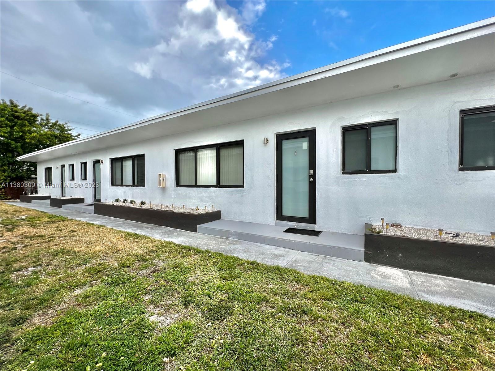 BISCAYNE BCH SUB - Residential Lease