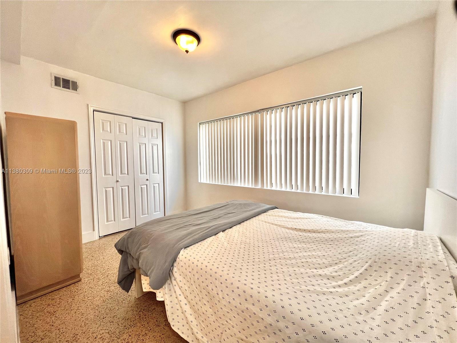 BISCAYNE BCH SUB - Residential Lease