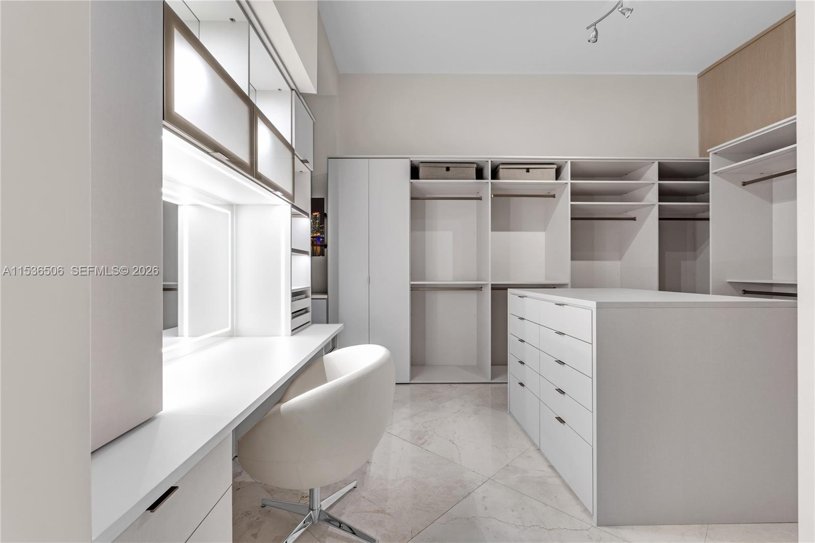 ASIA CONDO - Residential