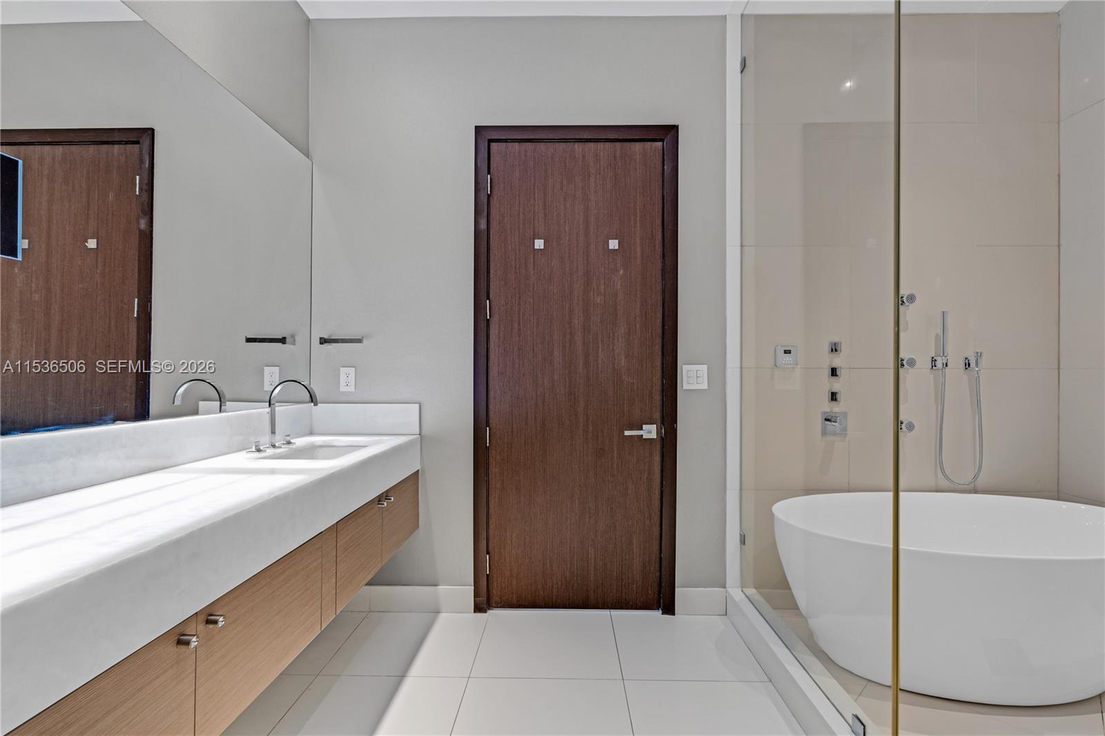 ASIA CONDO - Residential