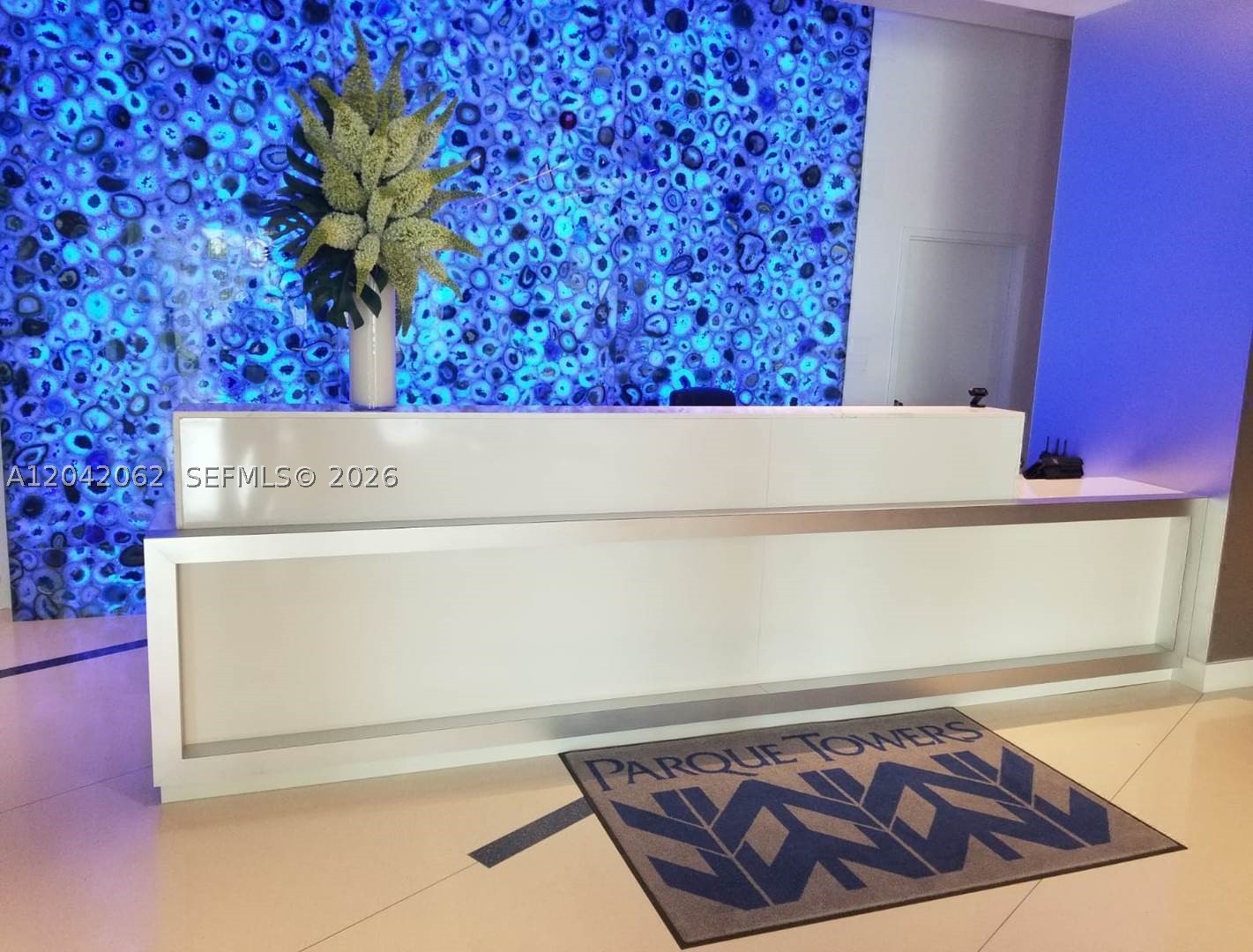 PARQUE TOWERS CONDO - Residential