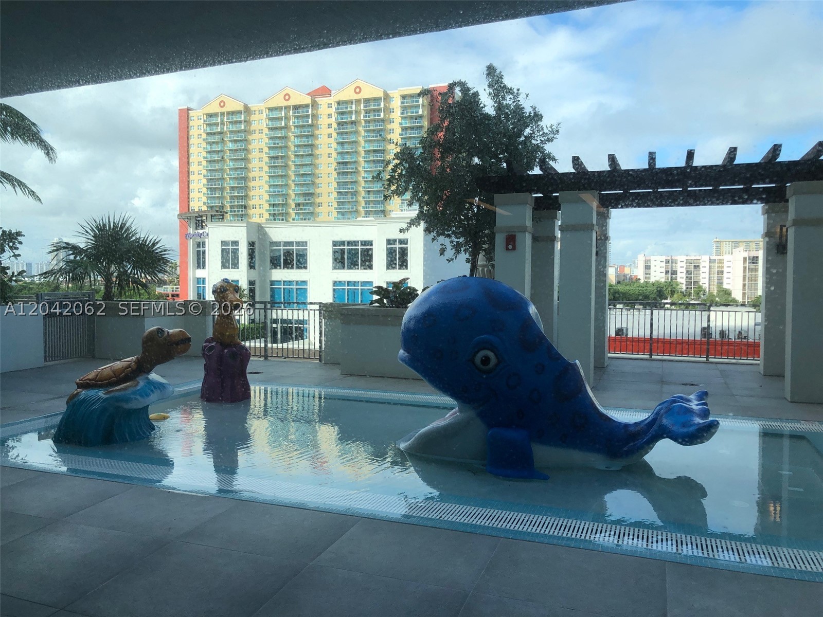 PARQUE TOWERS CONDO - Residential