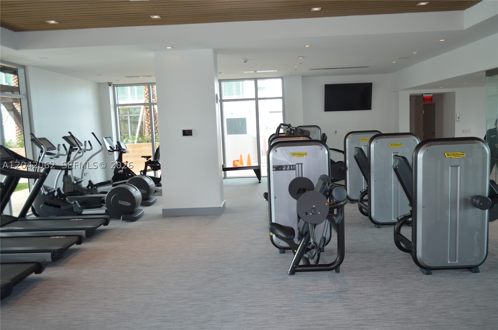 PARQUE TOWERS CONDO - Residential