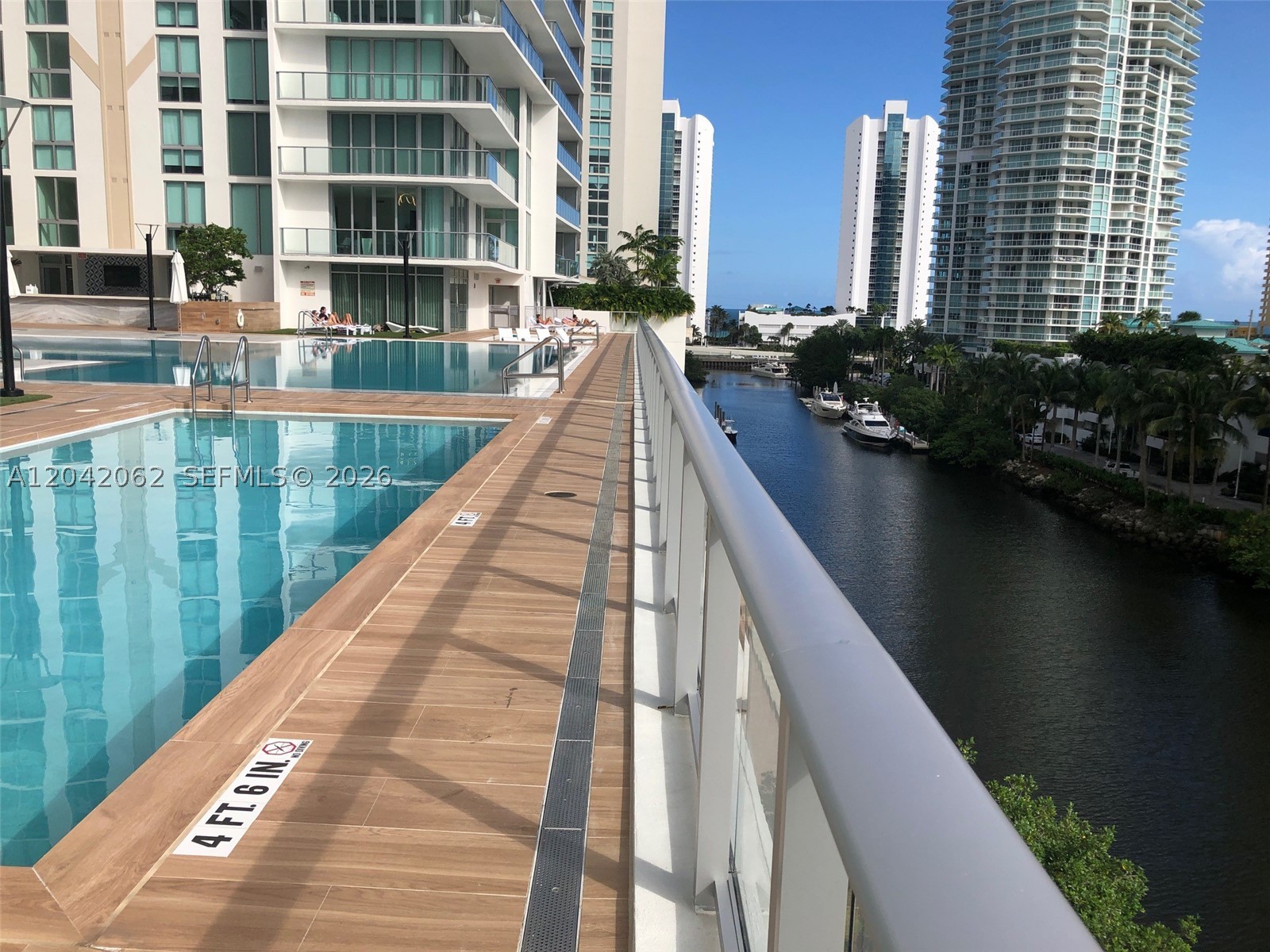 PARQUE TOWERS CONDO - Residential