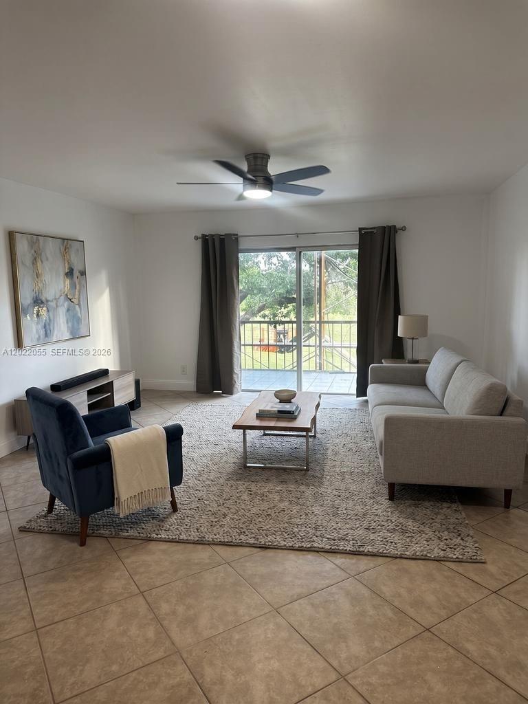 INVERRARY COUNTRY CLUB - Residential