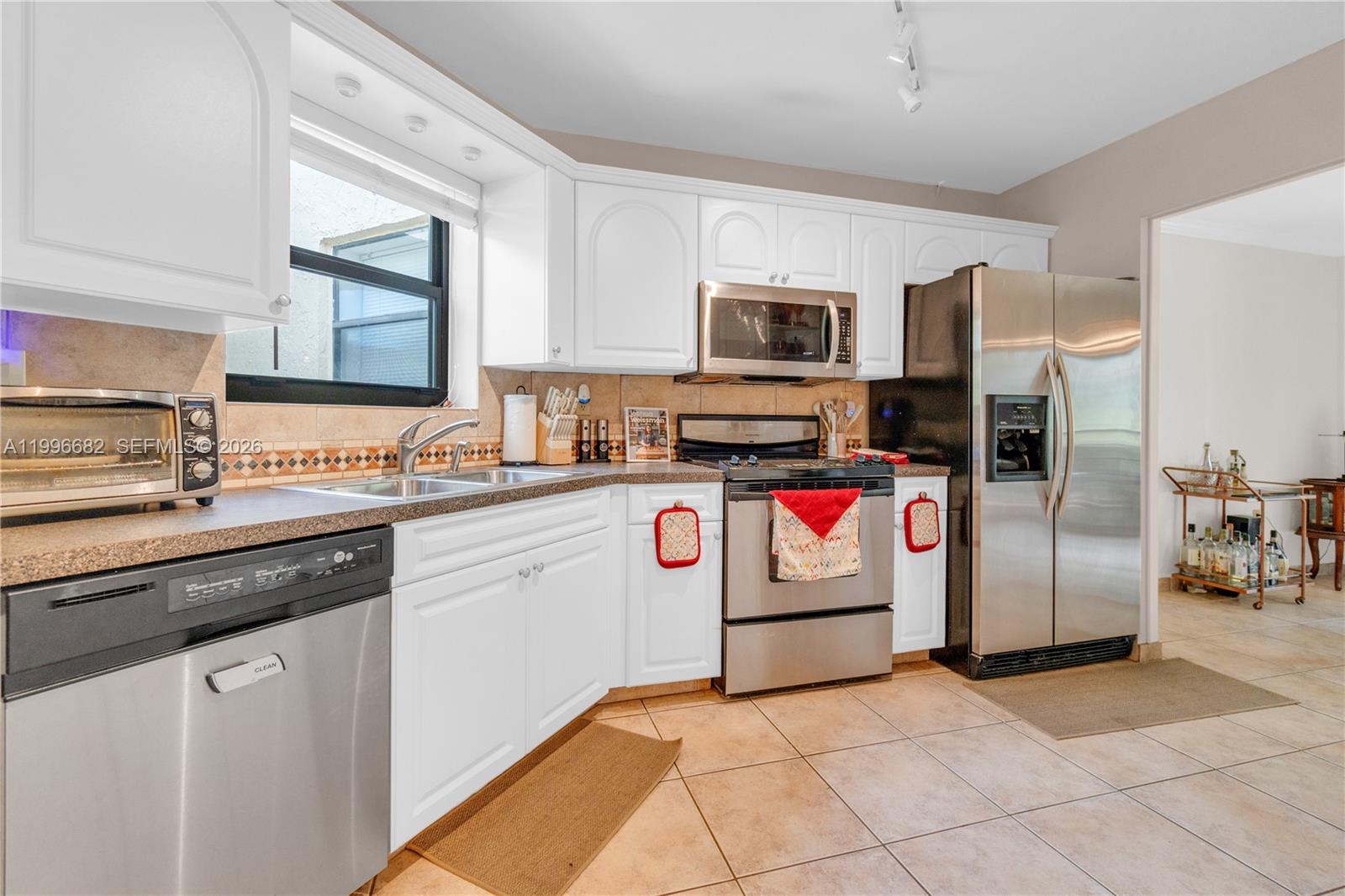 PLANTATION CLUB A CONDO - Residential