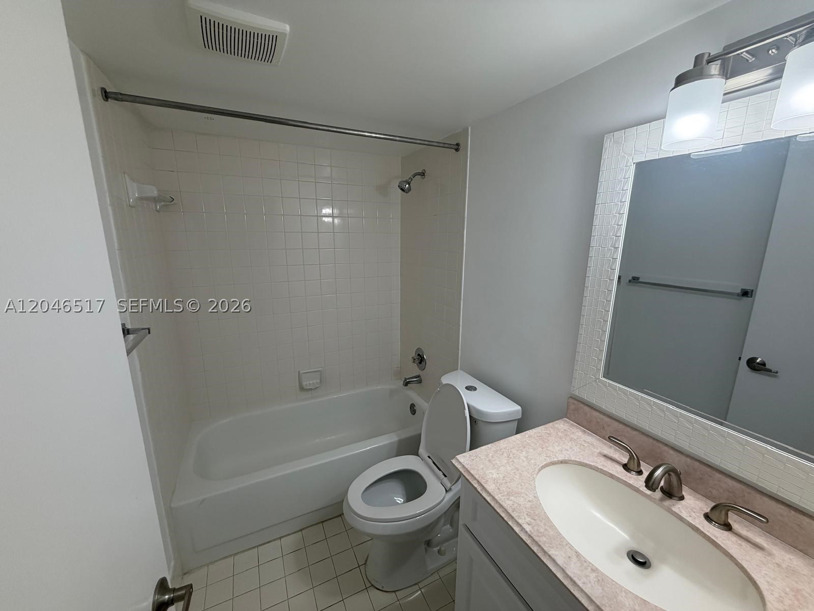 KINGSLEY AT CENTURY VILLA - Residential