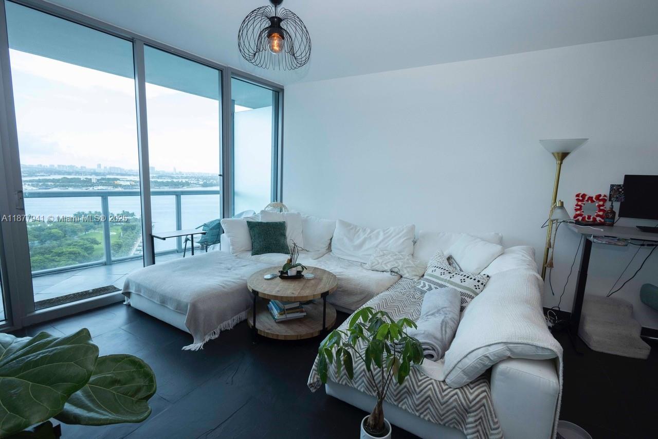MARINABLUE CONDO - Residential Lease