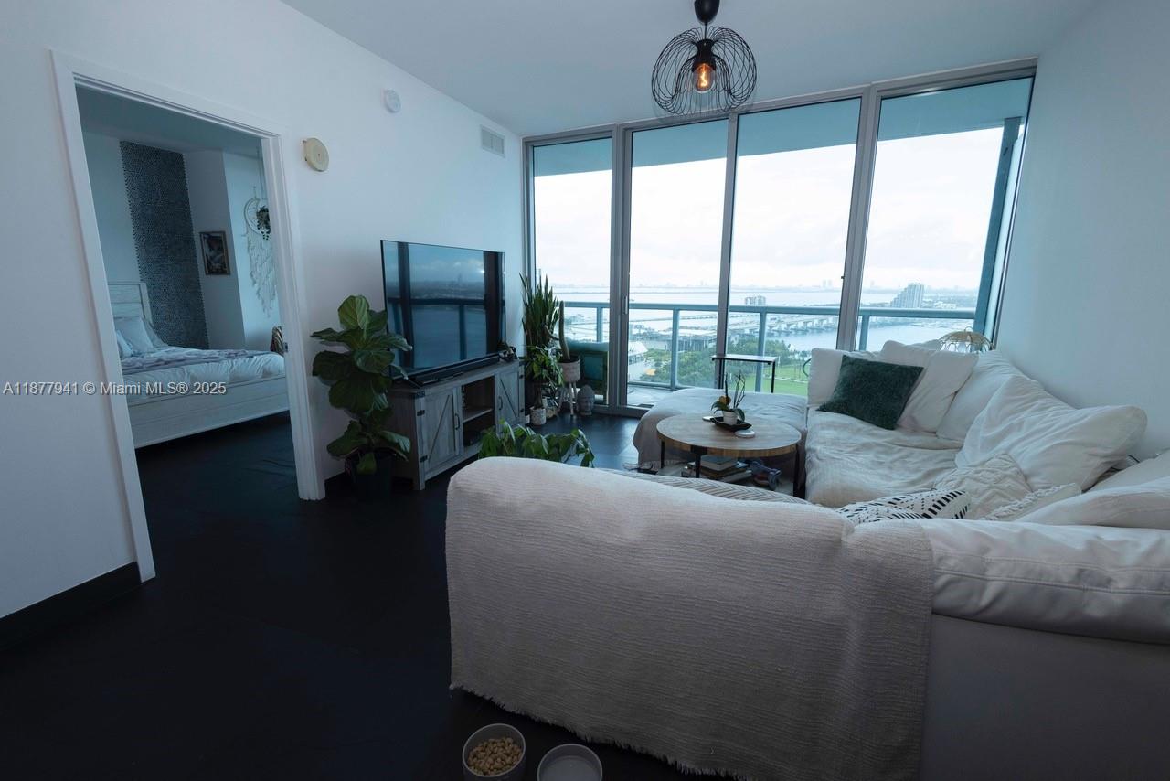 MARINABLUE CONDO - Residential Lease
