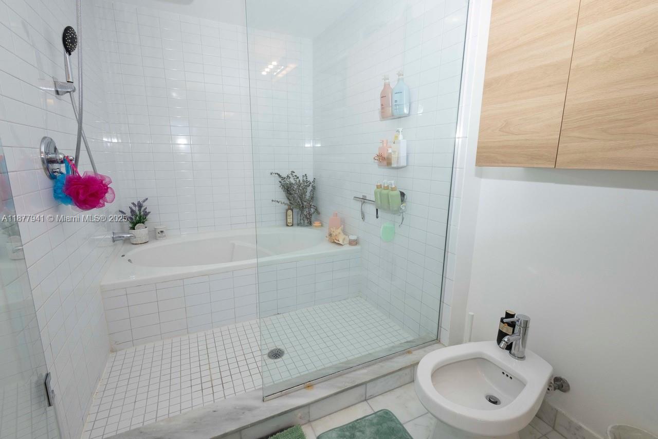 MARINABLUE CONDO - Residential Lease