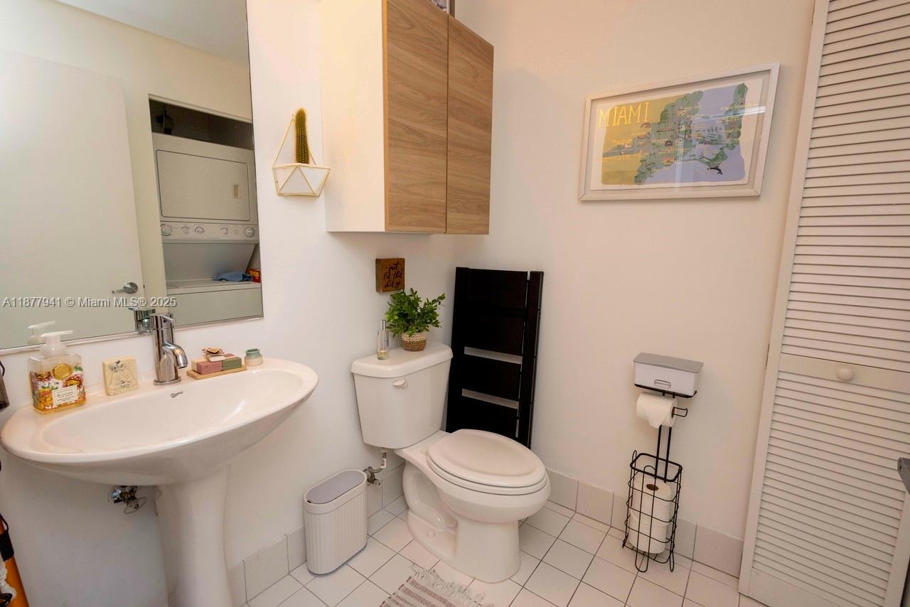 MARINABLUE CONDO - Residential Lease