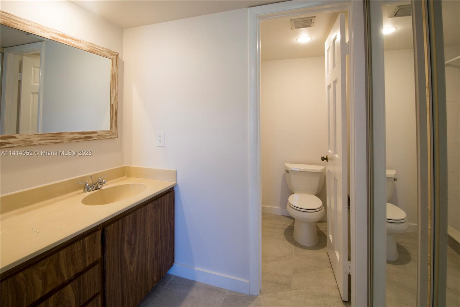 CONDO 20 OF WHITEHALL CON - Residential Lease