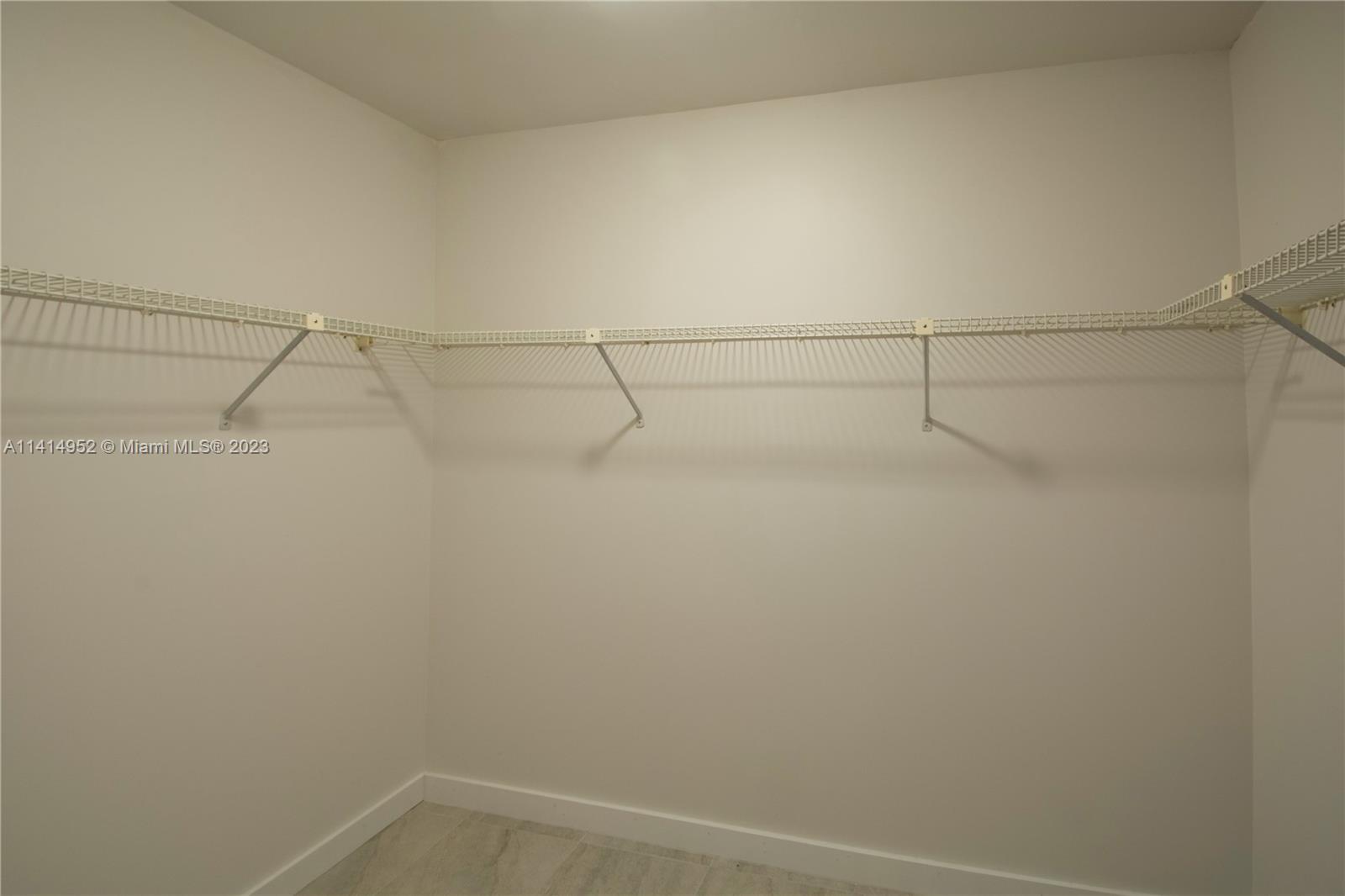 CONDO 20 OF WHITEHALL CON - Residential Lease