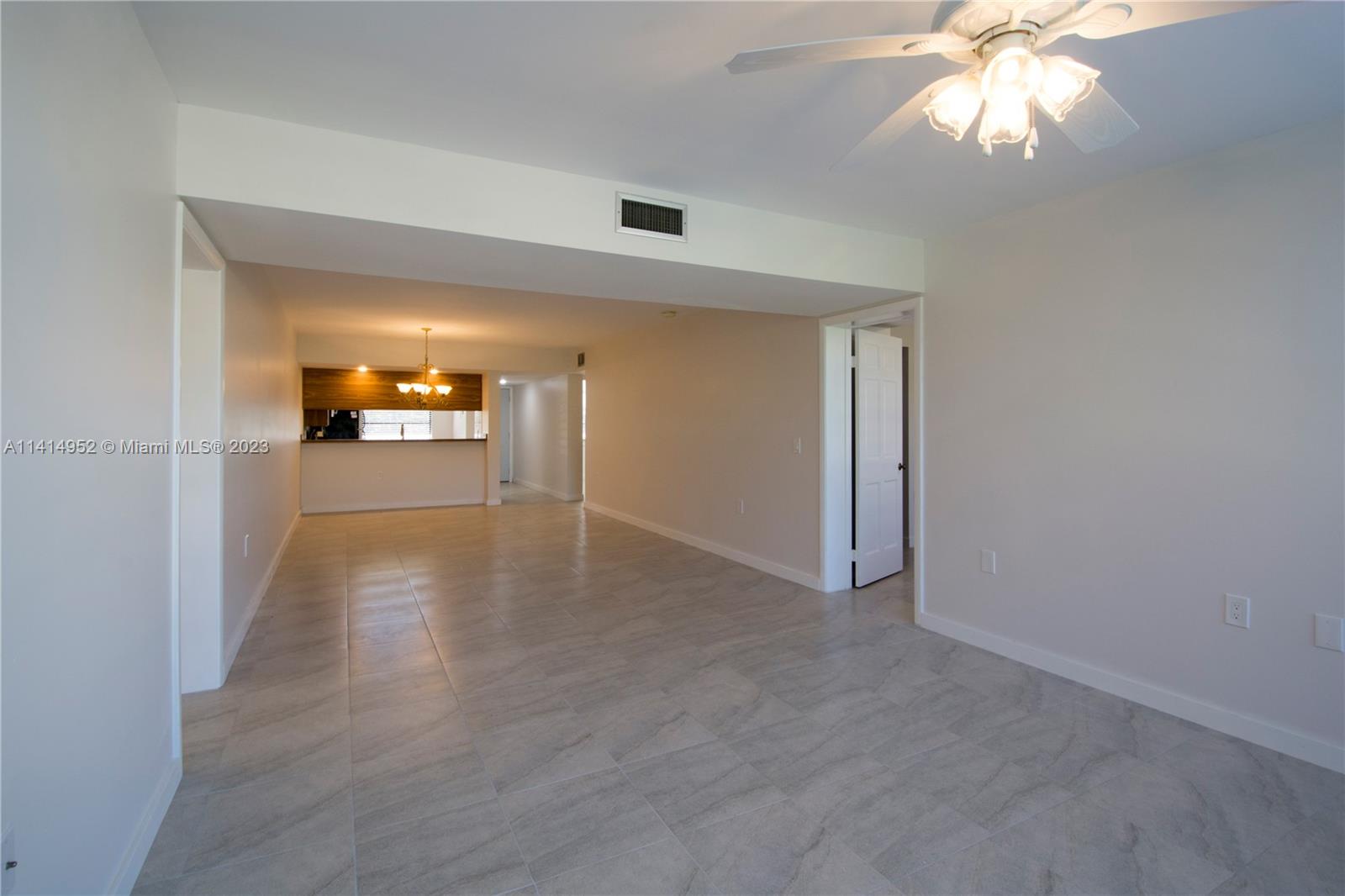 CONDO 20 OF WHITEHALL CON - Residential Lease