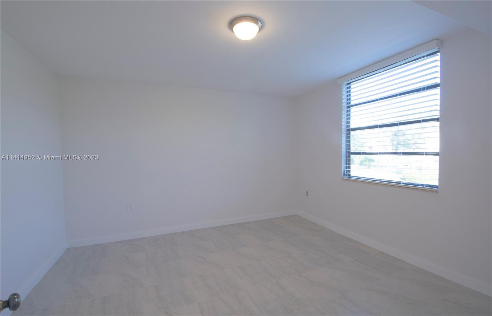 CONDO 20 OF WHITEHALL CON - Residential Lease