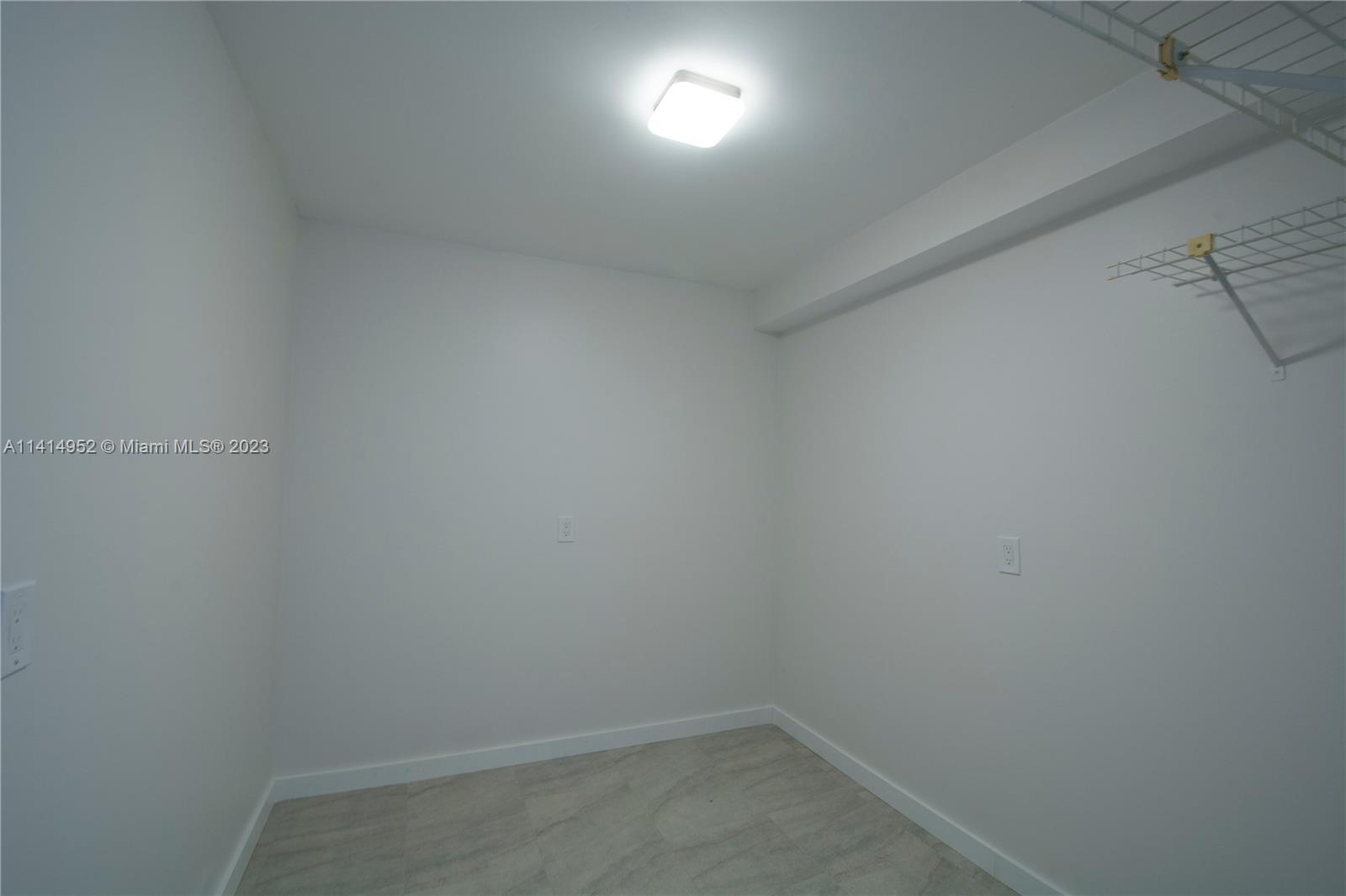 CONDO 20 OF WHITEHALL CON - Residential Lease