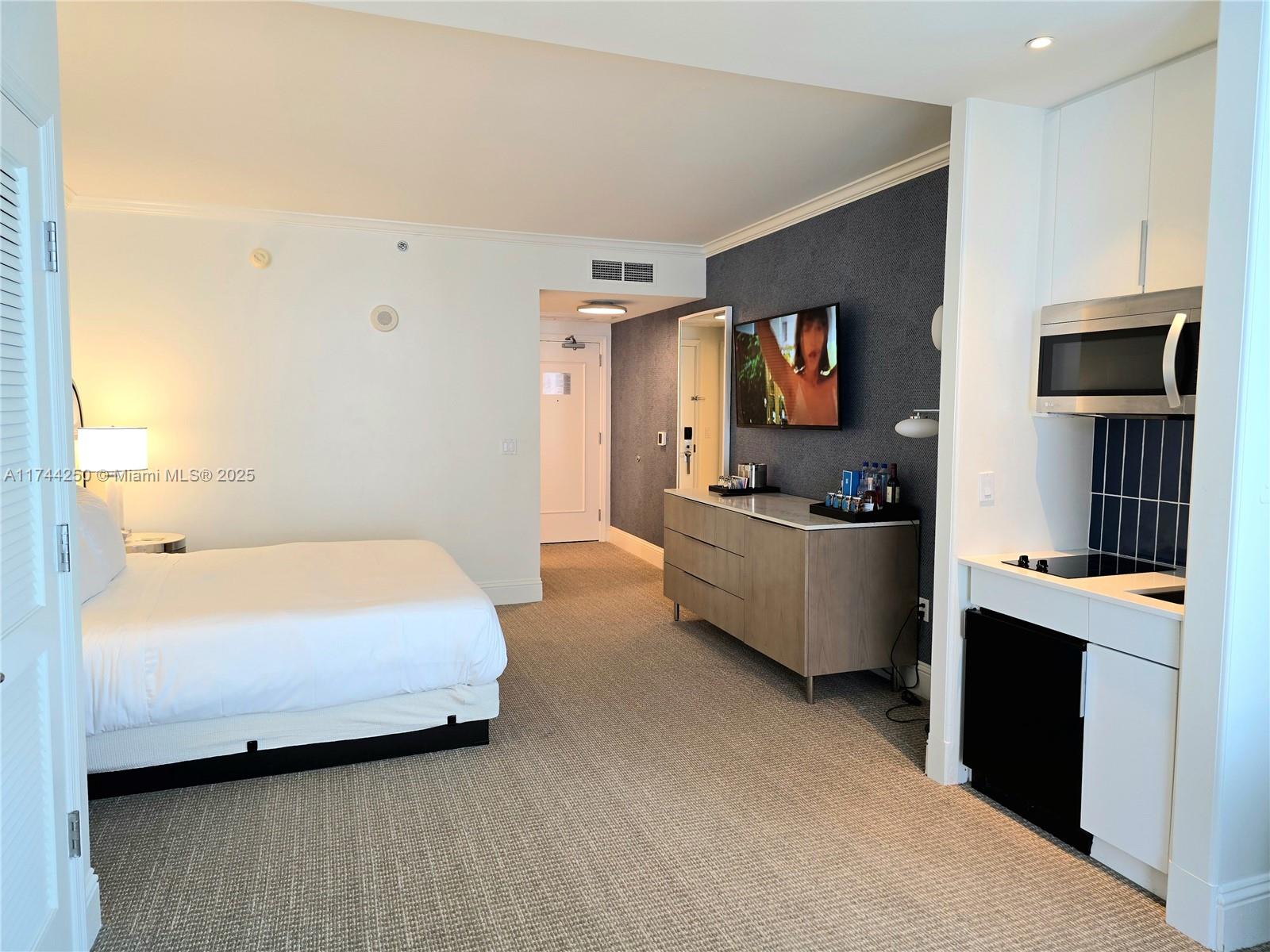 FONTAINEBLEAU II CONDO - Residential