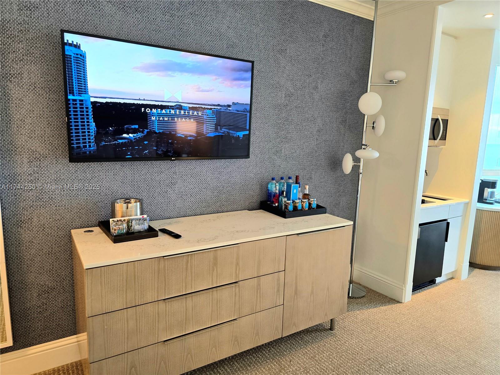 FONTAINEBLEAU II CONDO - Residential