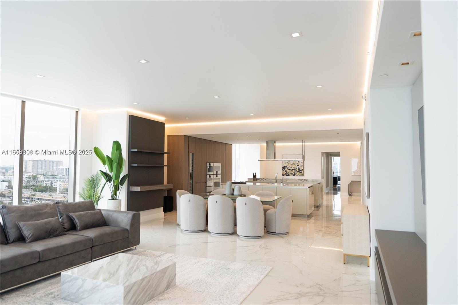 Turnberry Ocean Club - Residential