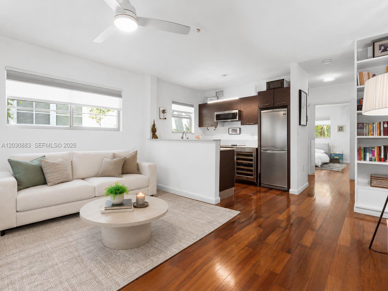 ETRURIA CONDO - Residential