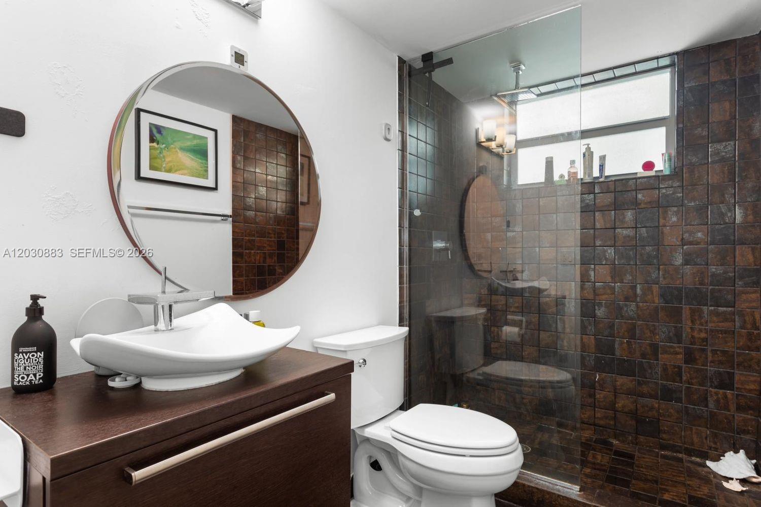 ETRURIA CONDO - Residential