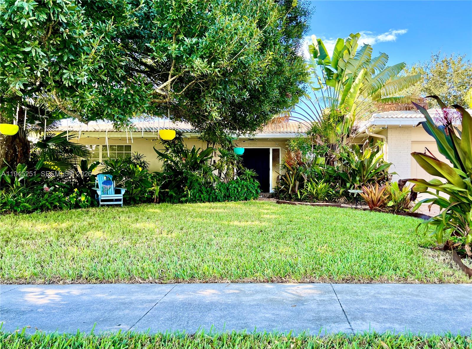 MIRROR LAKE ESTATES SEC F - Residential