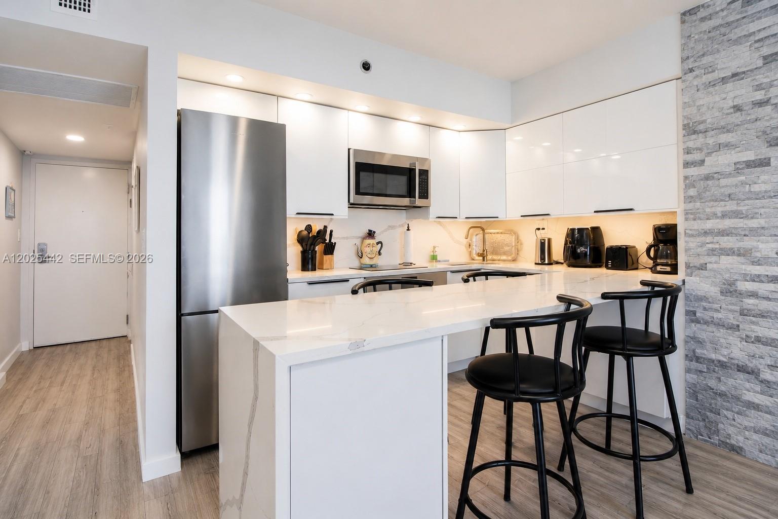 THE AVENTURA BEACH CLUB C - Residential