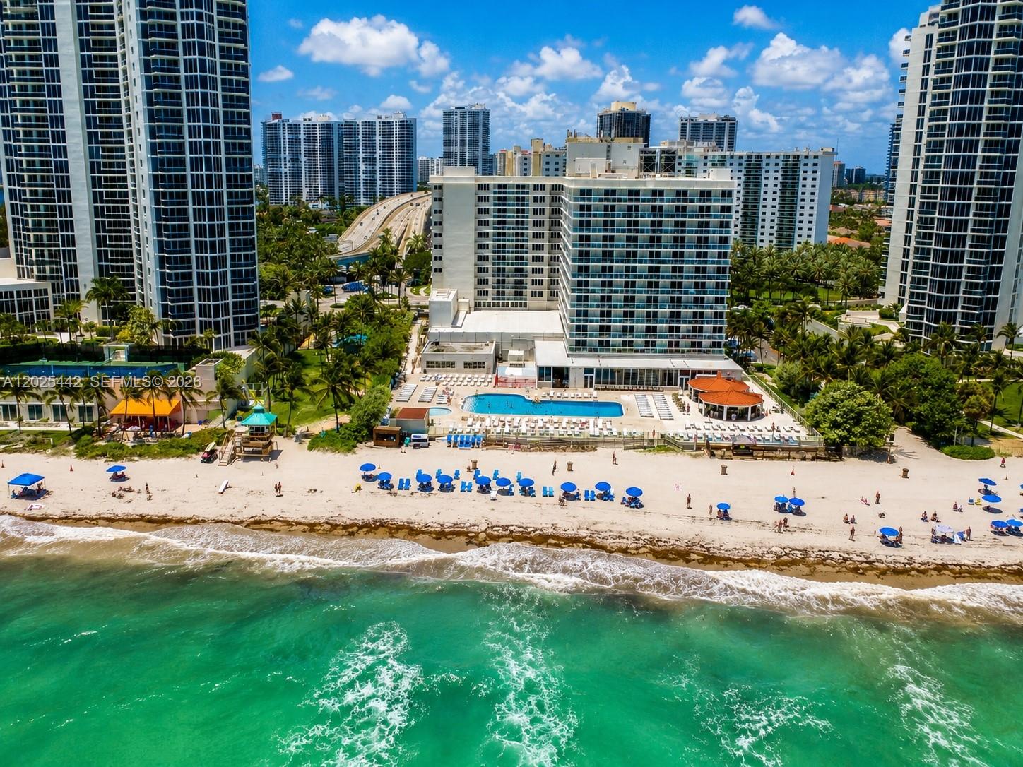 THE AVENTURA BEACH CLUB C - Residential