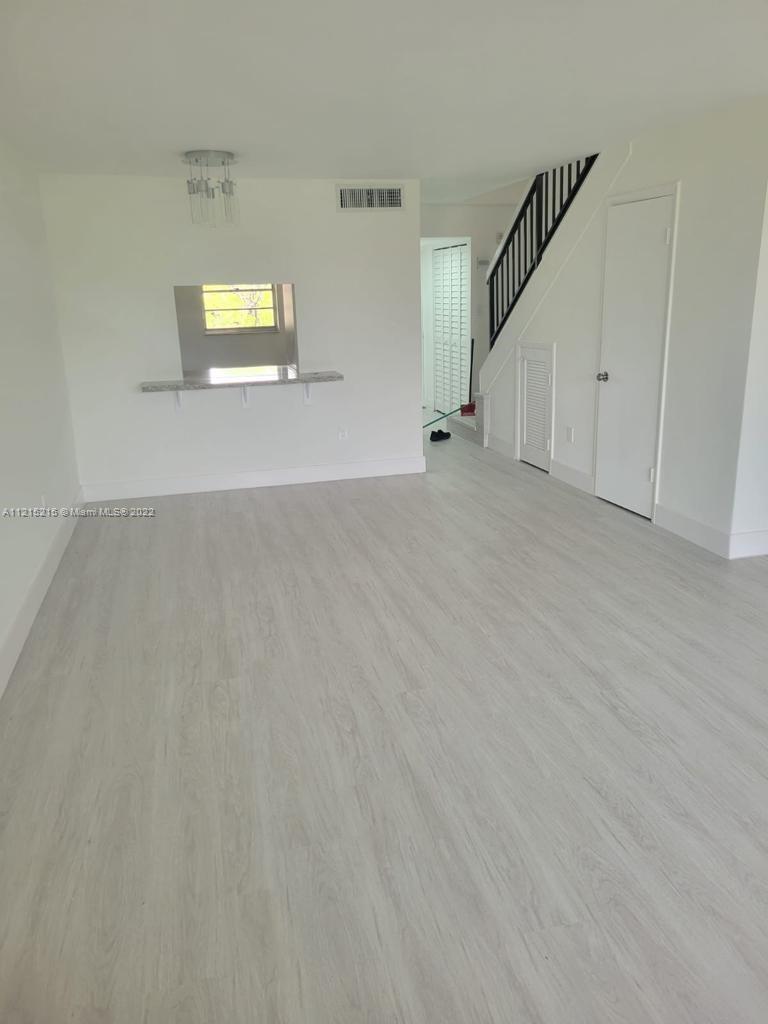 FOXCROFT APTS INC CONDO - Residential Lease