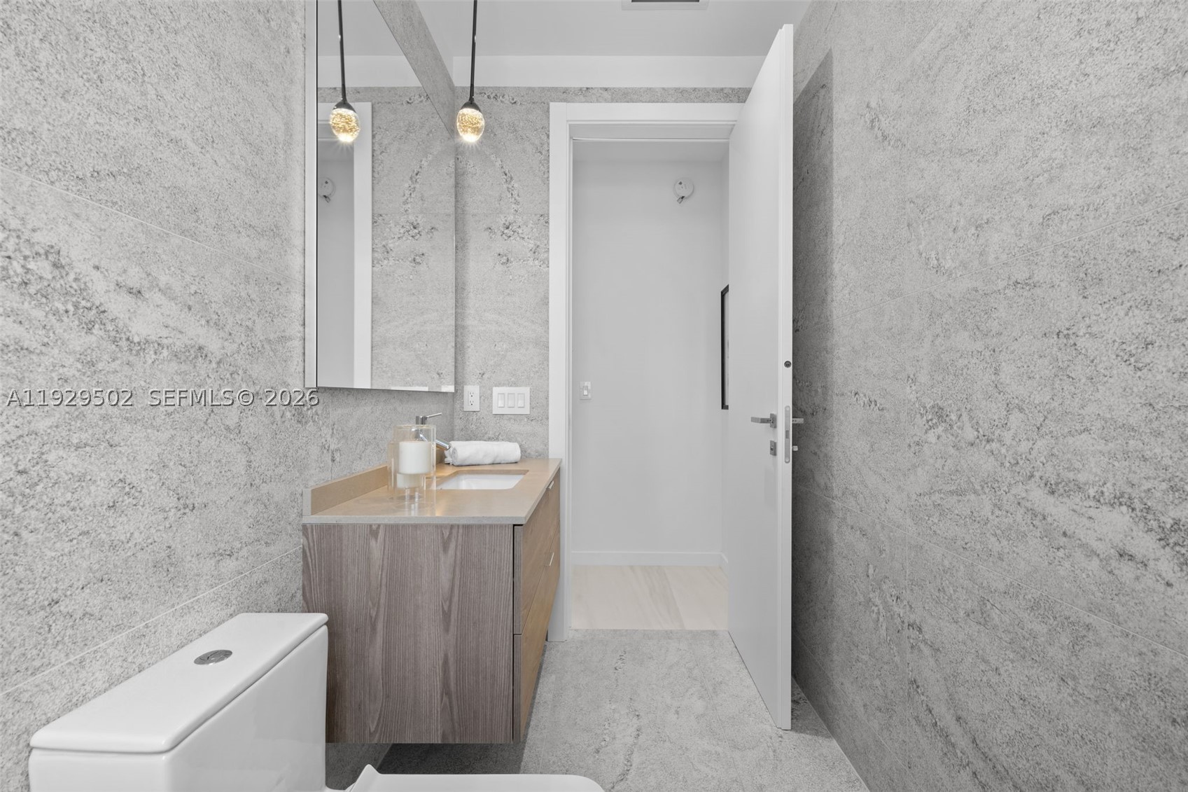 BISCAYNE BCH SUB - Residential