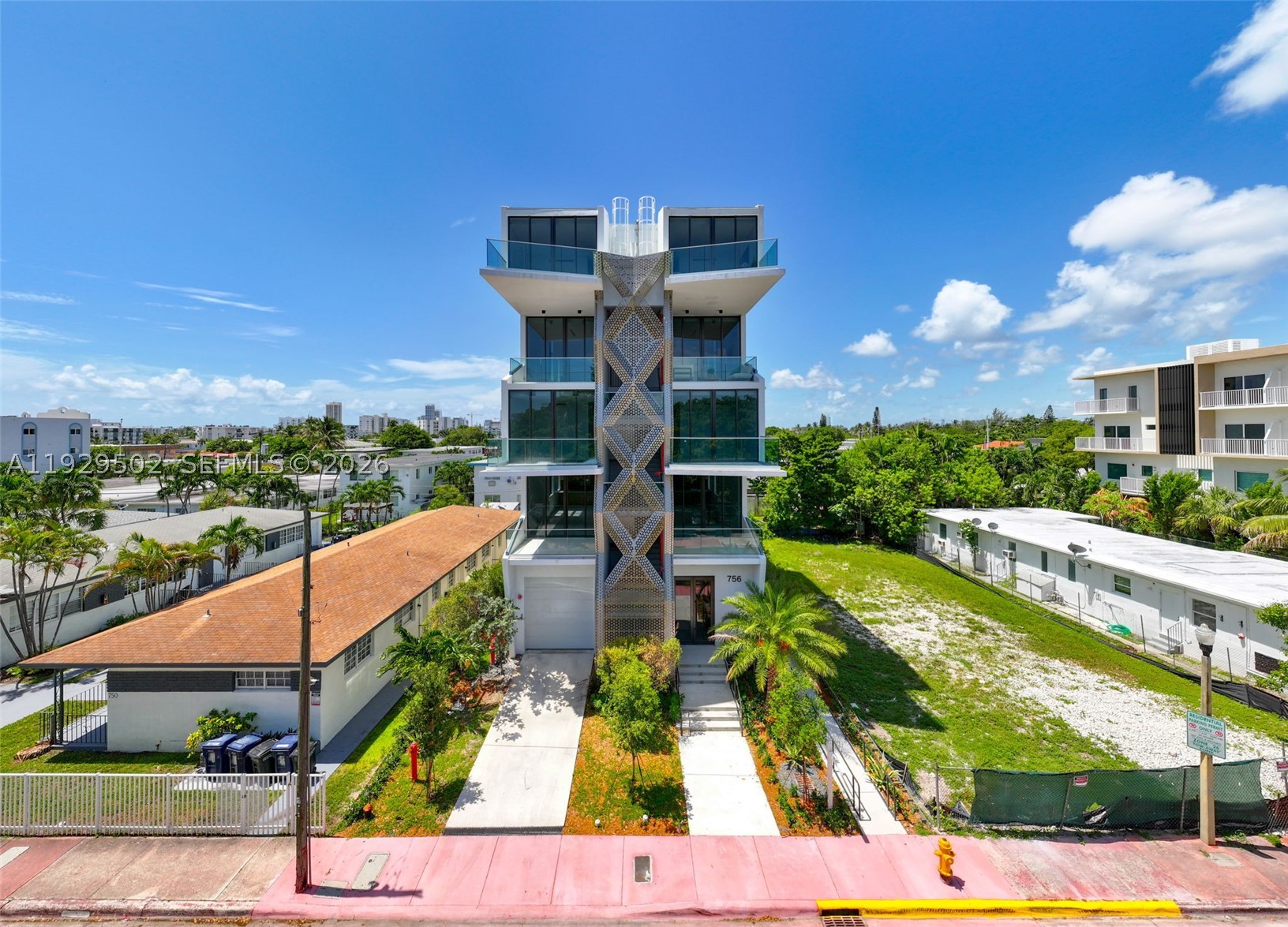 BISCAYNE BCH SUB - Residential