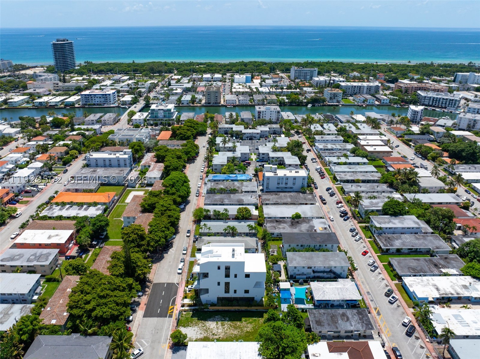 BISCAYNE BCH SUB - Residential