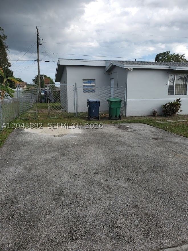 RICHMOND HGTS ESTS 3RD AD - Residential Lease
