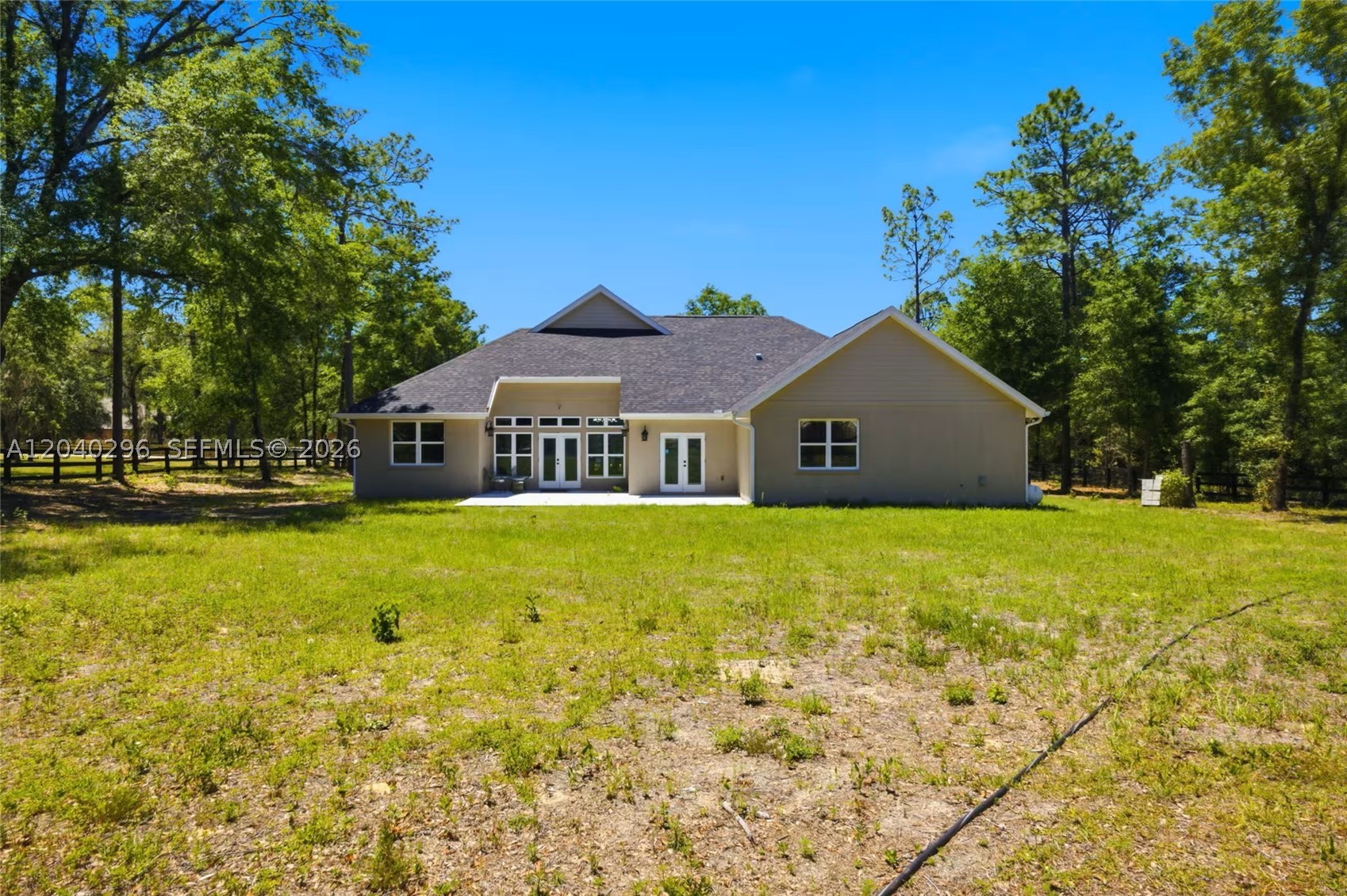 ROLLING HILLS - Residential