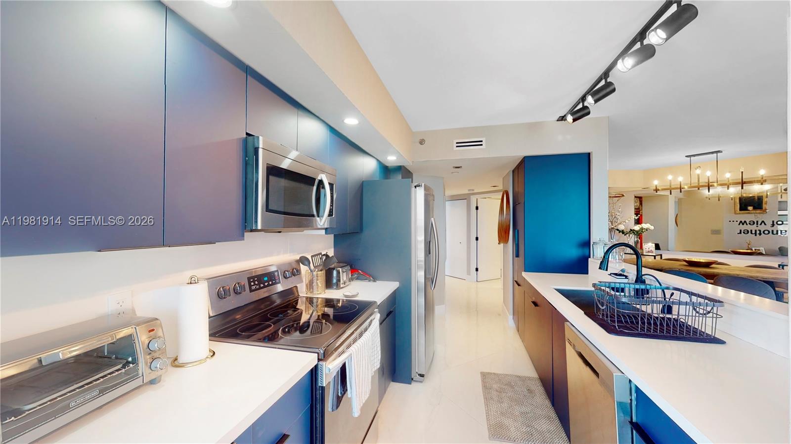 1000 ISL BLVD WILLIAMS IS - Residential