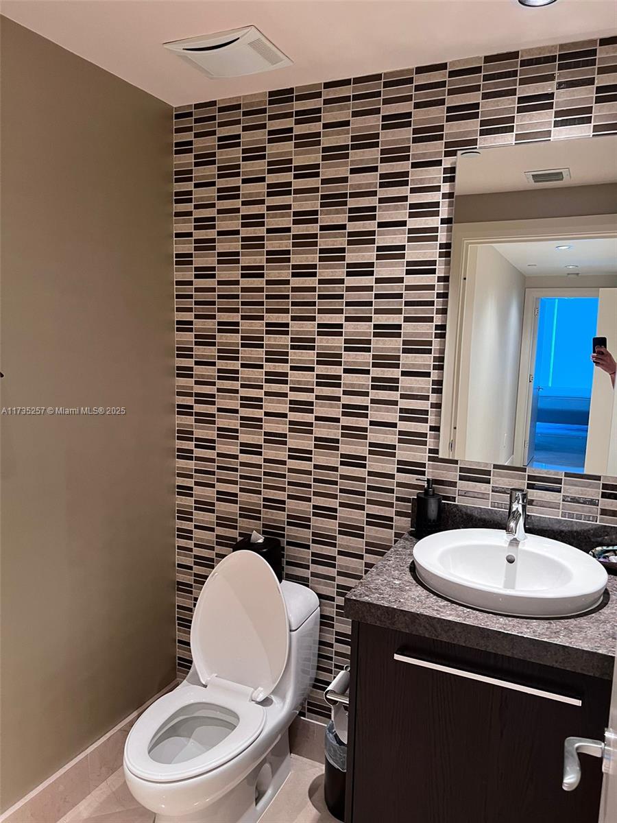 JADE OCEAN CONDO - Residential Lease