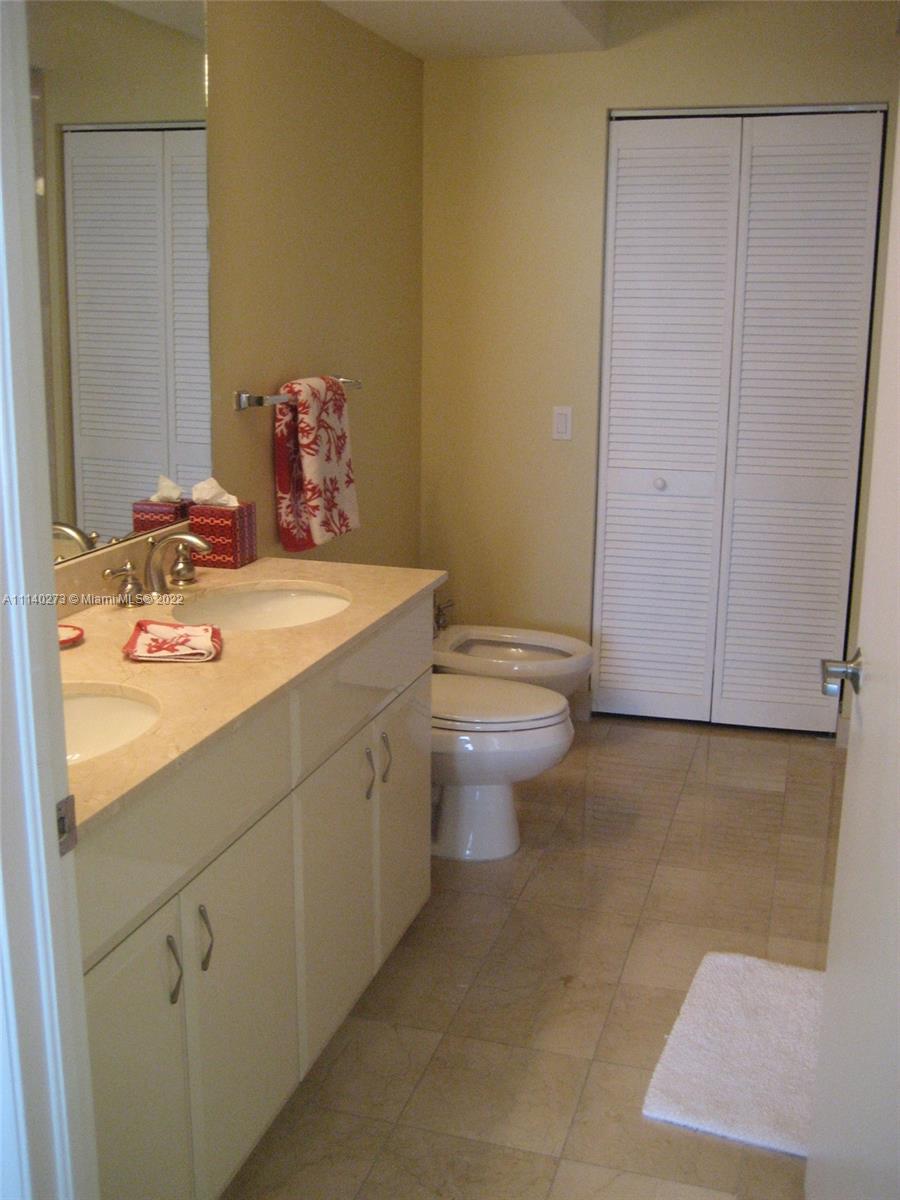 AKOYA CONDO - Residential